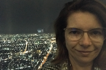 Selfie sul 60° piano del grattacielo più alto del Giappone, a Osaka